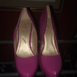 Pink/Fushia heel